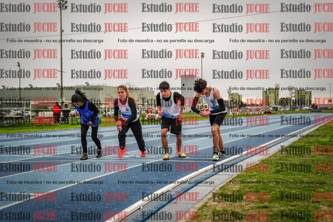 Fotos de los 800 m llanos de varones - heptatlón y hexatlón