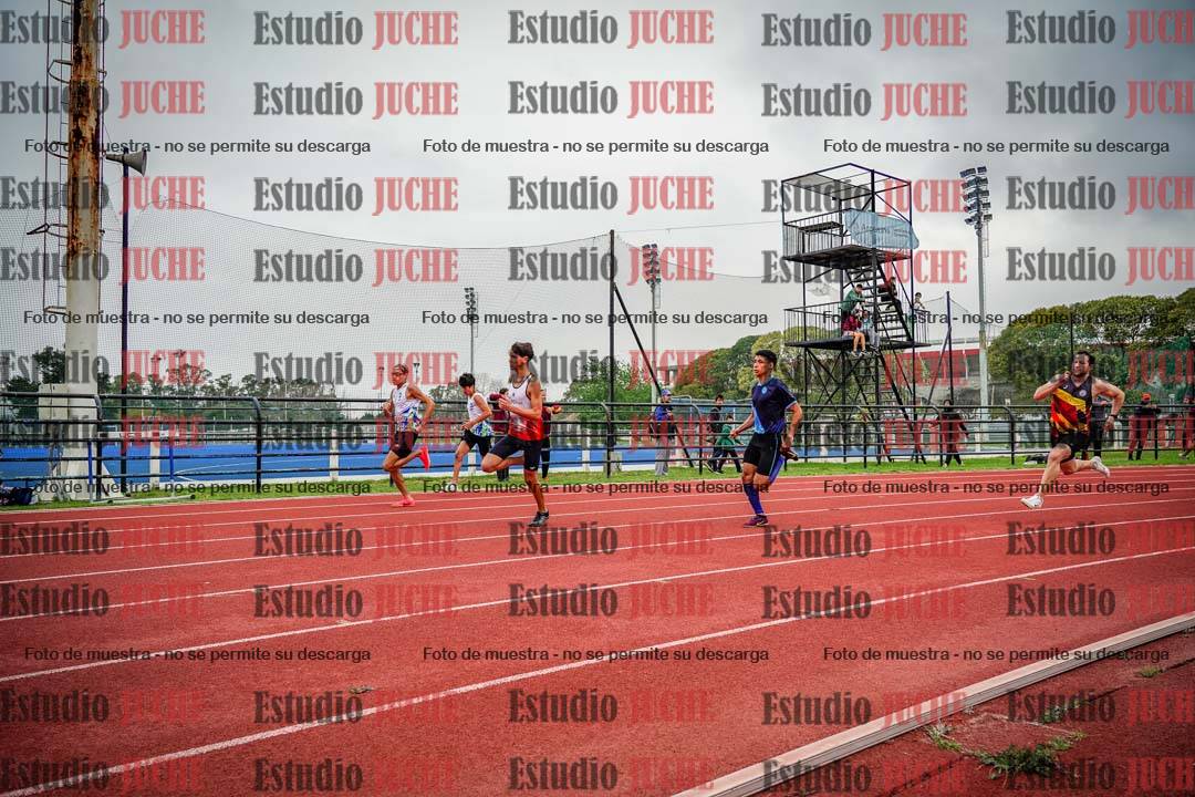 Fotos de los 200 m llanos de varones