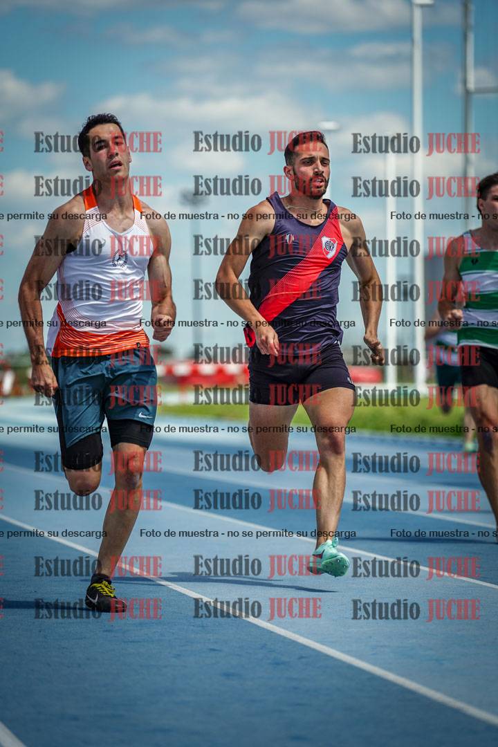 Fotos de los 400 m llanos de varones