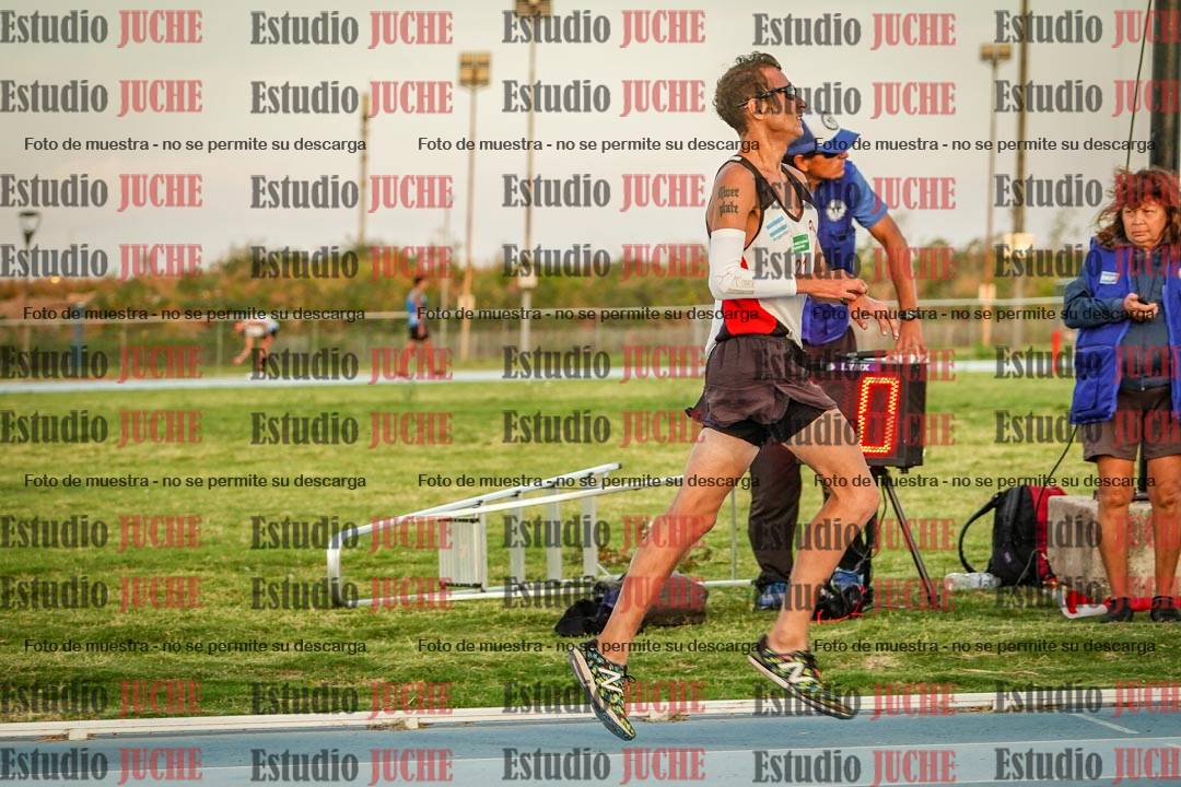 Fotos de los 3000 m llanos de varones