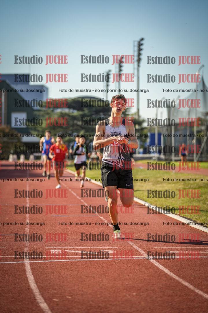 Fotos de los 800 m llanos de varones