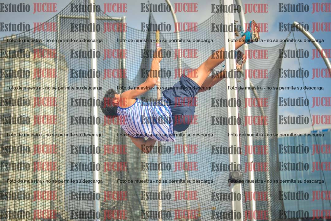 Fotos del salto con garrocha de varones - decatlón 8