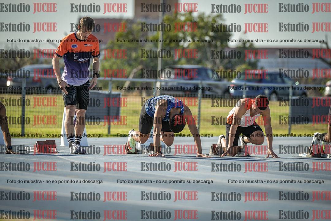 Fotos de los 100 m llanos de varones - FINAL