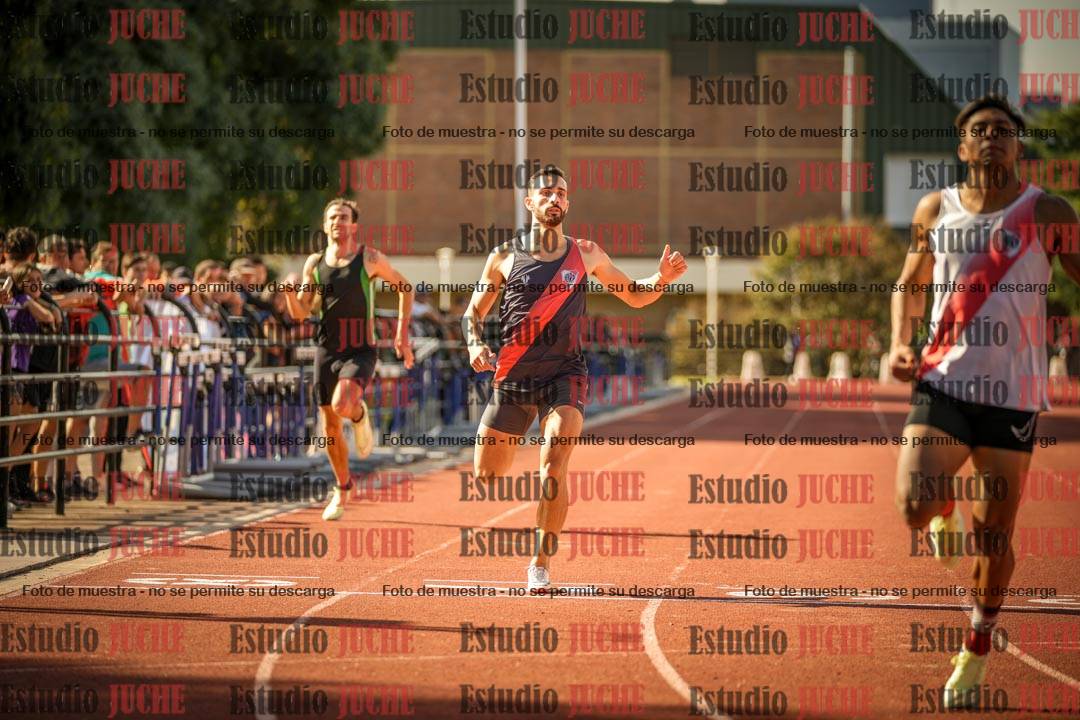 Fotos de los 400 m llanos de varones