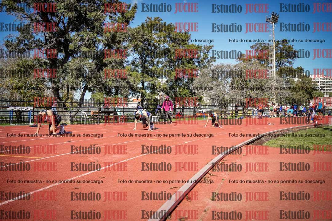 Fotos de los 200 m llanos de varones