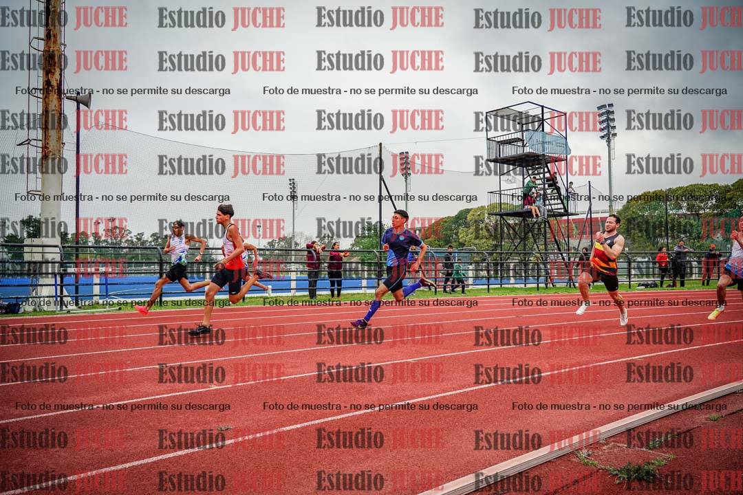 Fotos de los 200 m llanos de varones