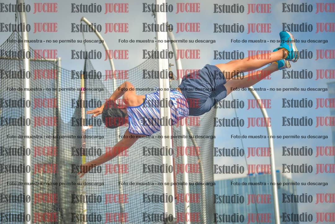 Fotos del salto con garrocha de varones - decatlón 8