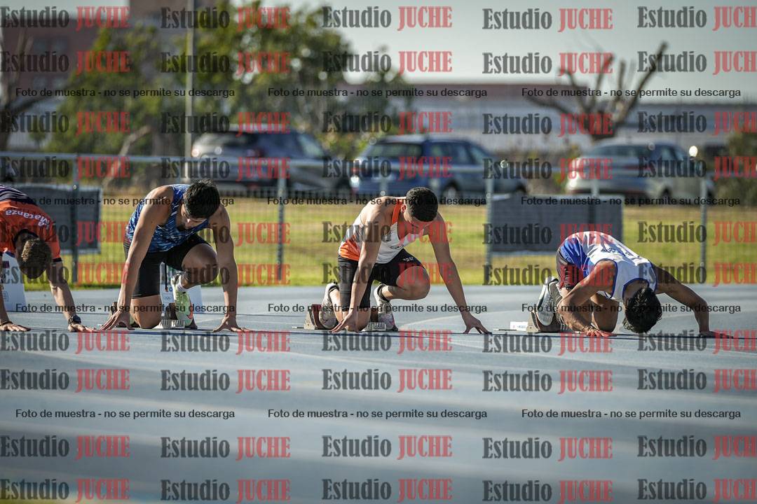 Fotos de los 100 m llanos de varones - FINAL