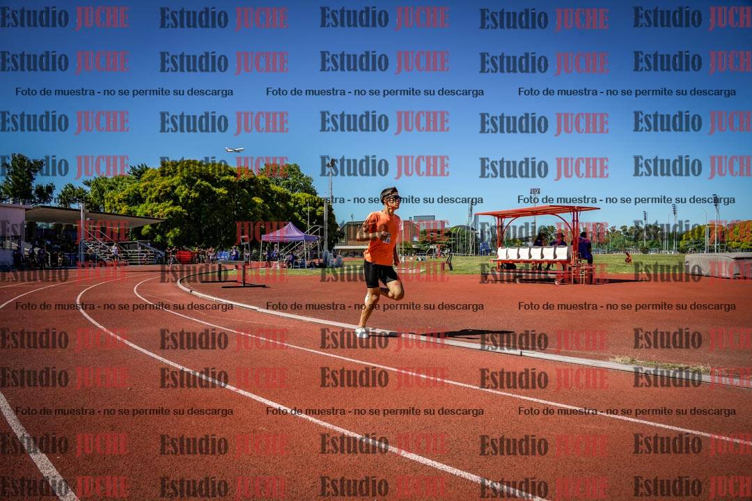 Fotos de los 800 m llanos de varones