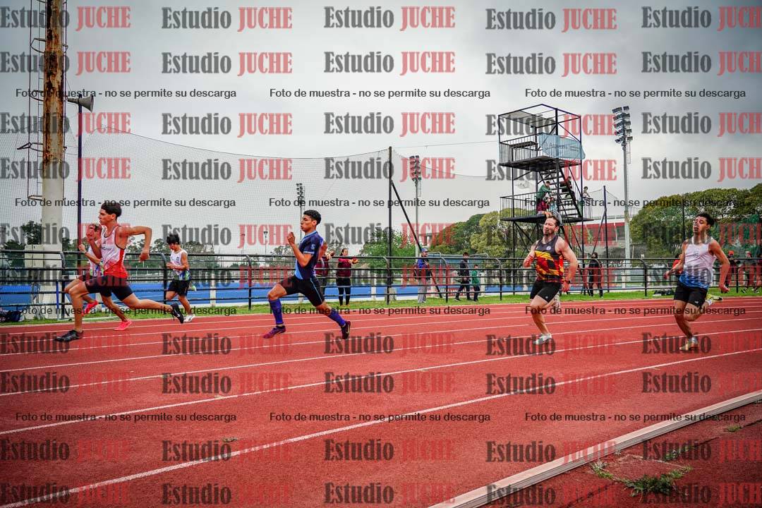Fotos de los 200 m llanos de varones
