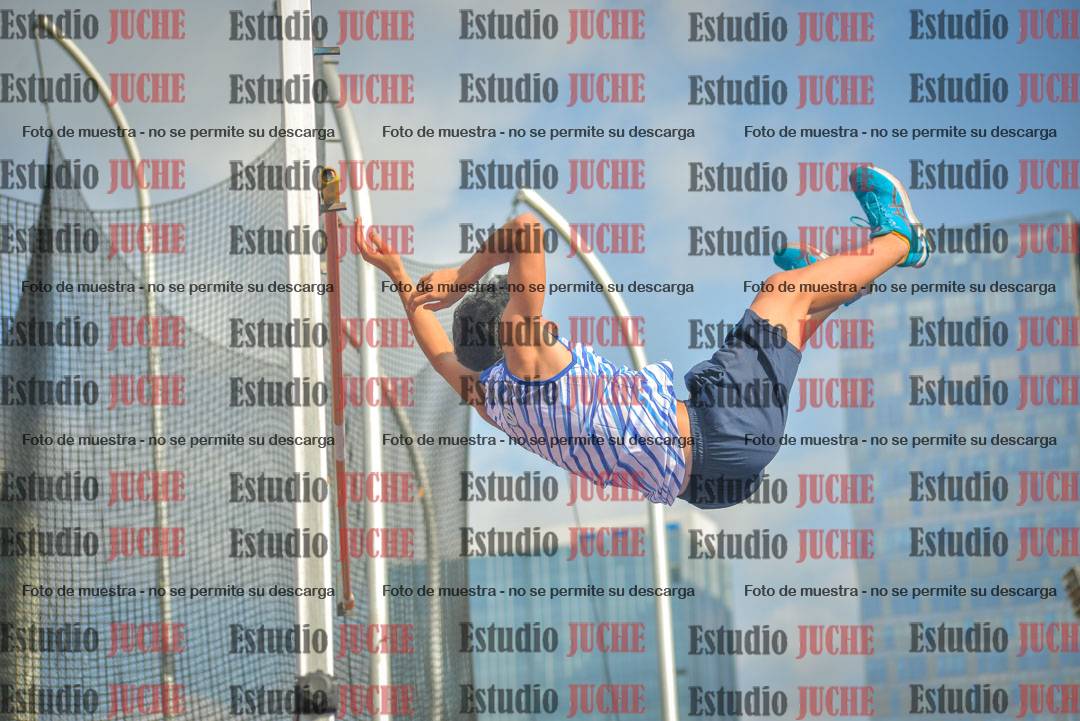 Fotos del salto con garrocha de varones - decatlón 8