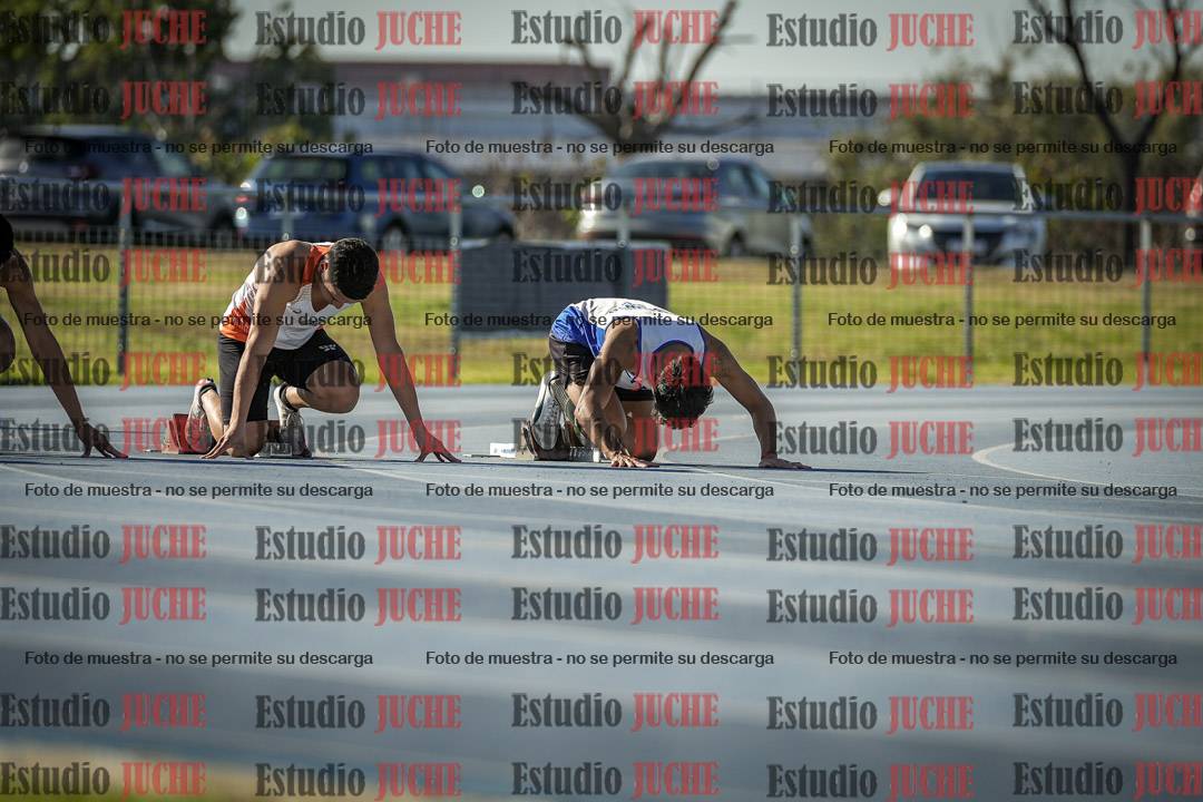 Fotos de los 100 m llanos de varones - FINAL
