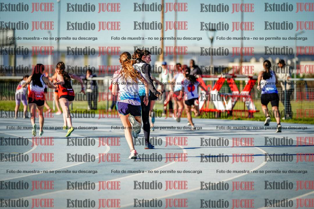 Fotos de las postas 5x80 m de mujeres