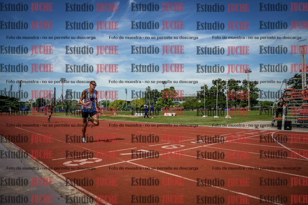 Fotos de los 400 m llanos de varones