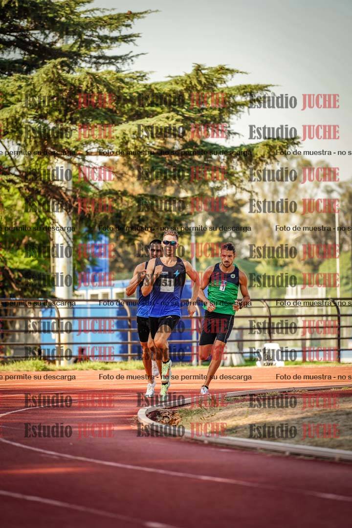 Fotos de los 800 m llanos de varones