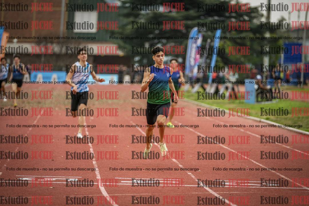 Fotos de los 400 m llanos de varones - FINAL