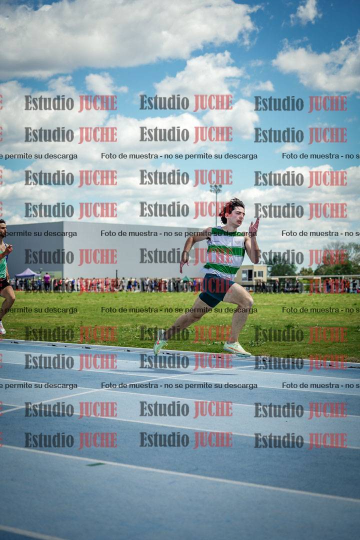 Fotos de los 400 m llanos de varones