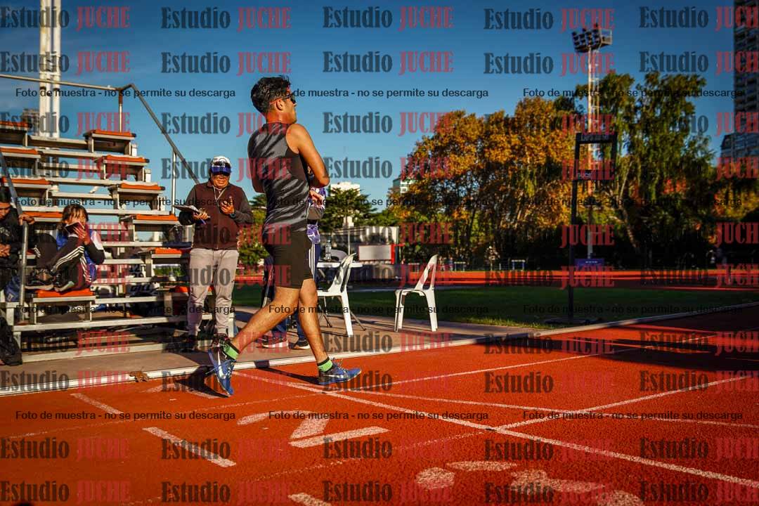 Fotos de los 3000 m llanos de varones