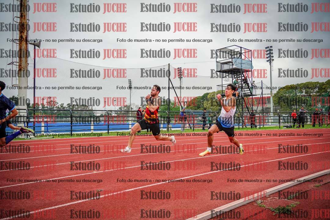 Fotos de los 200 m llanos de varones