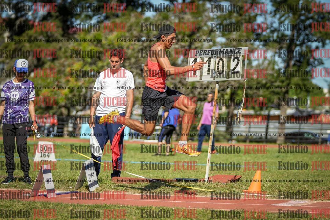 Fotos del salto triple de varones