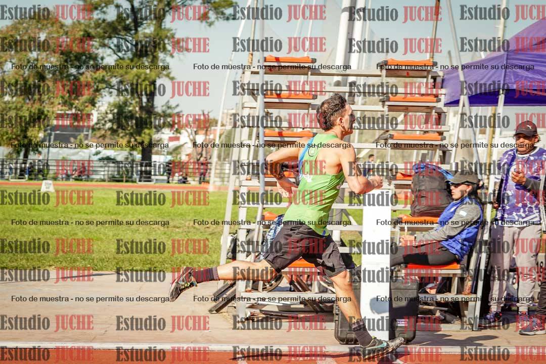 Fotos de los 800 m llanos de varones