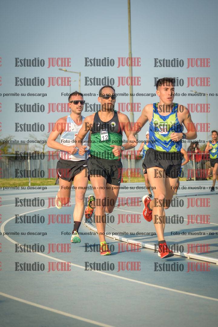 Fotos de los 3000 m llanos de varones