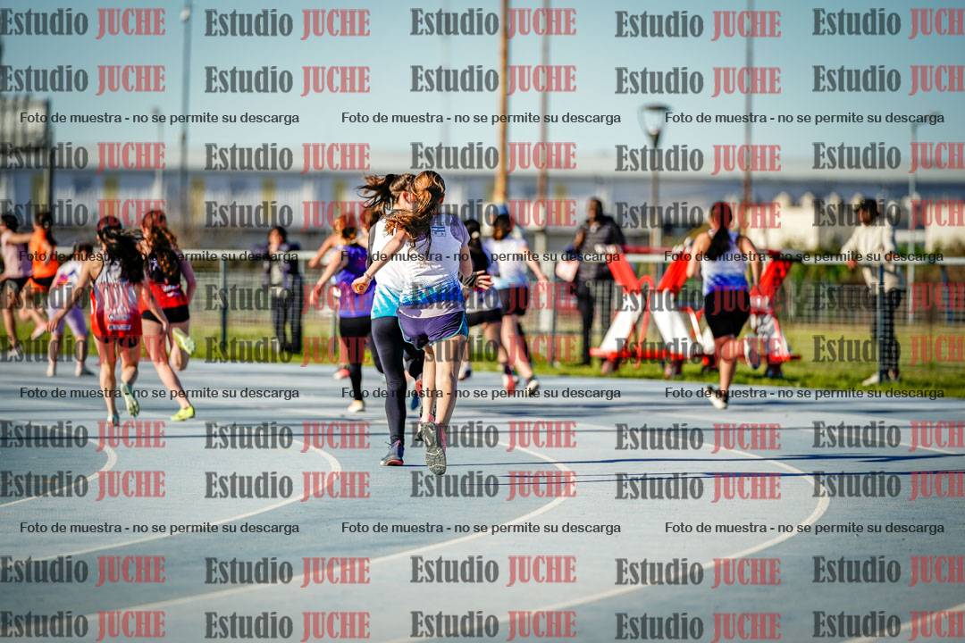Fotos de las postas 5x80 m de mujeres