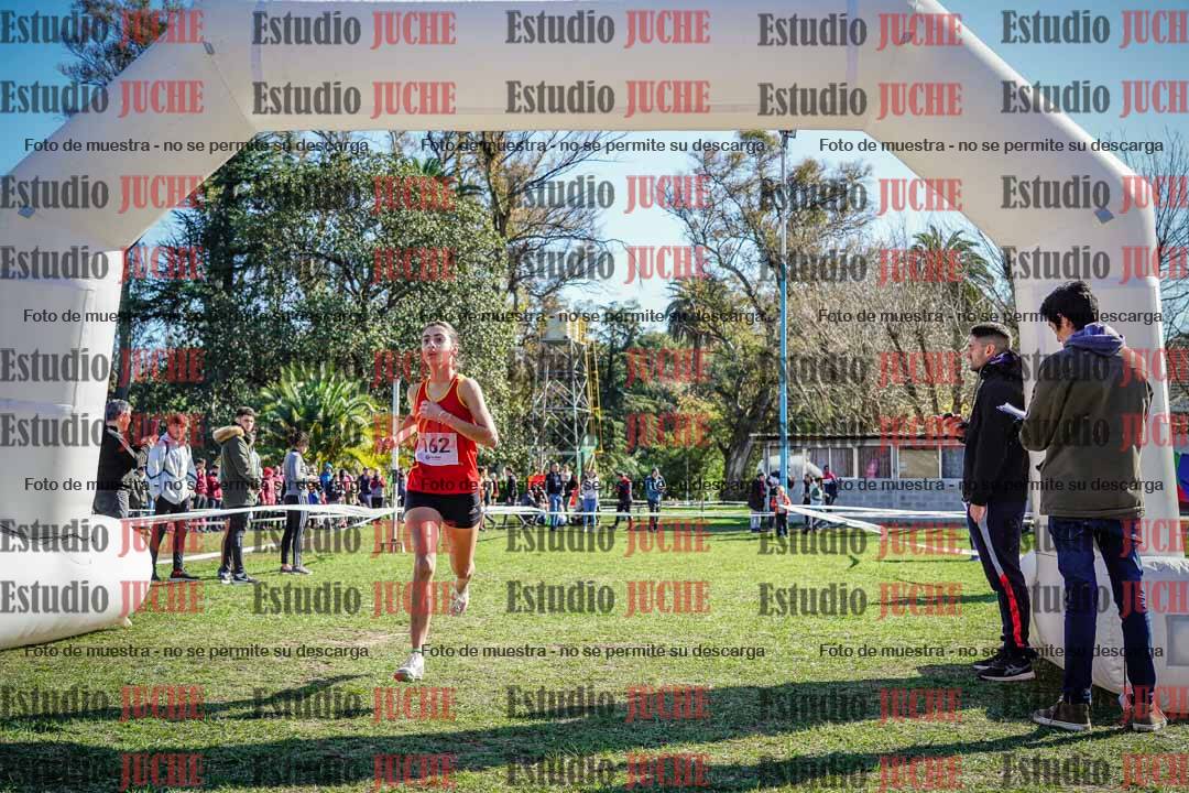Fotos de la llegada del cross de 2000 m