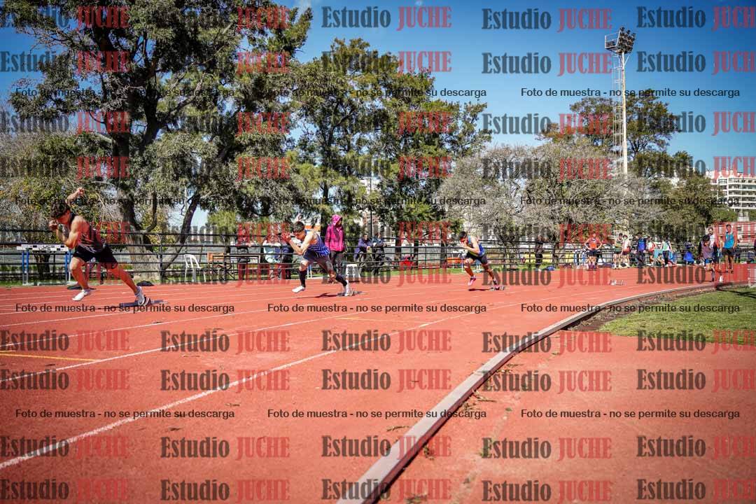 Fotos de los 200 m llanos de varones