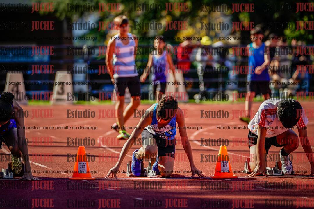 Fotos de los 80 m de varones