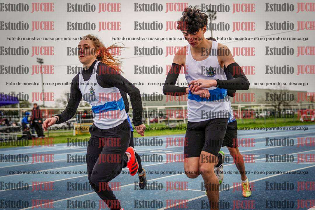 Fotos de los 800 m llanos de varones - heptatlón y hexatlón