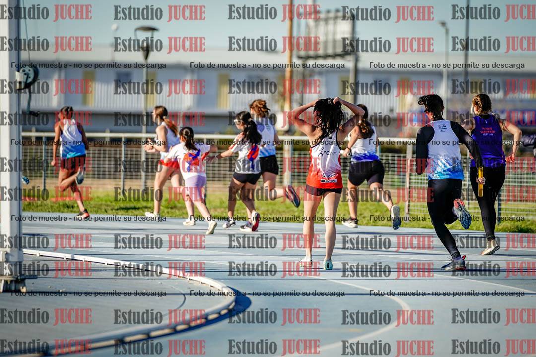 Fotos de las postas 5x80 m de mujeres