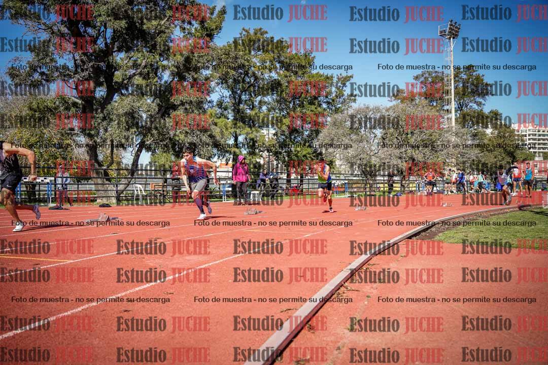 Fotos de los 200 m llanos de varones
