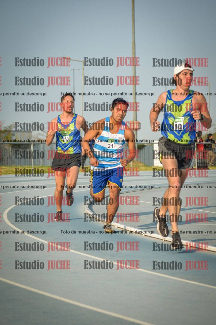 Fotos de los 3000 m llanos de varones