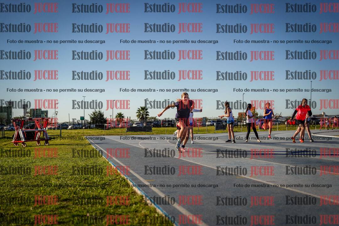 Fotos de las postas 5x80 m de mujeres