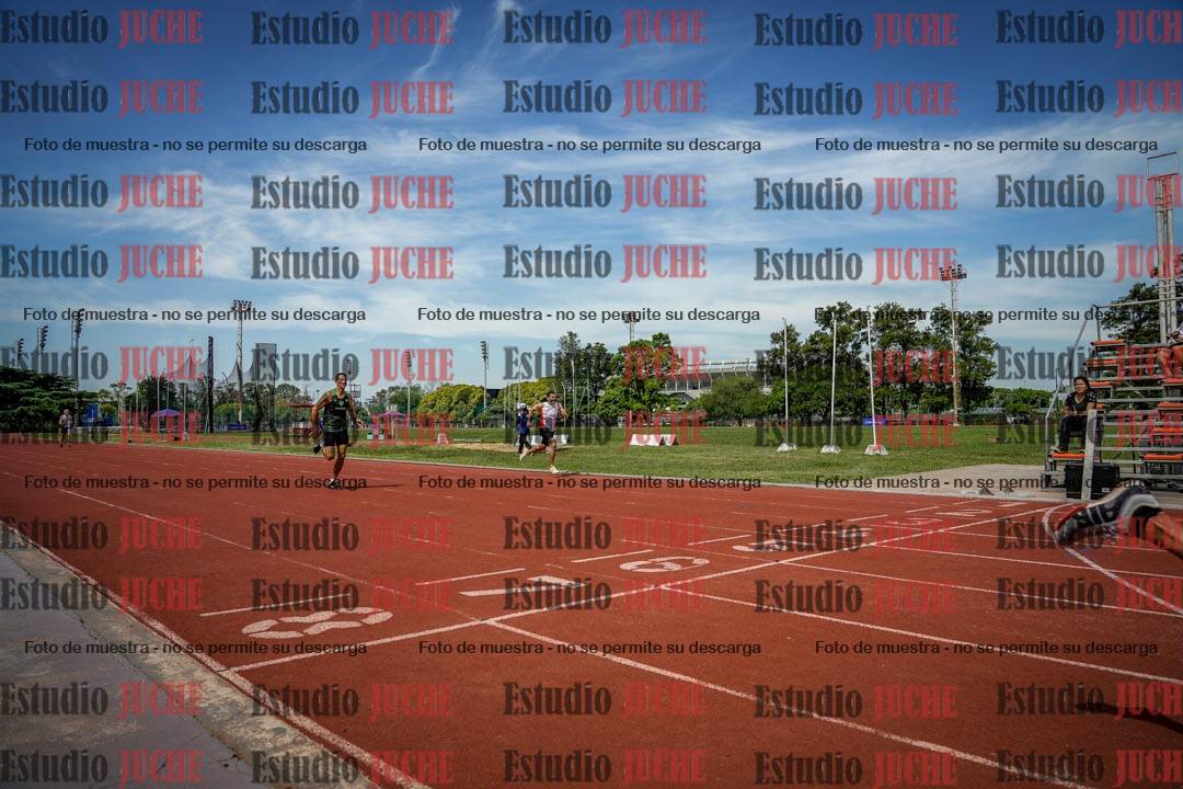 Fotos de los 400 m llanos de varones