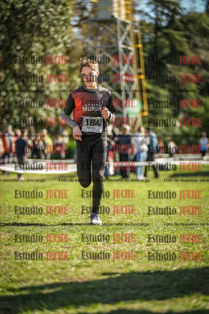 Fotos de la llegada del cross de 2000 m