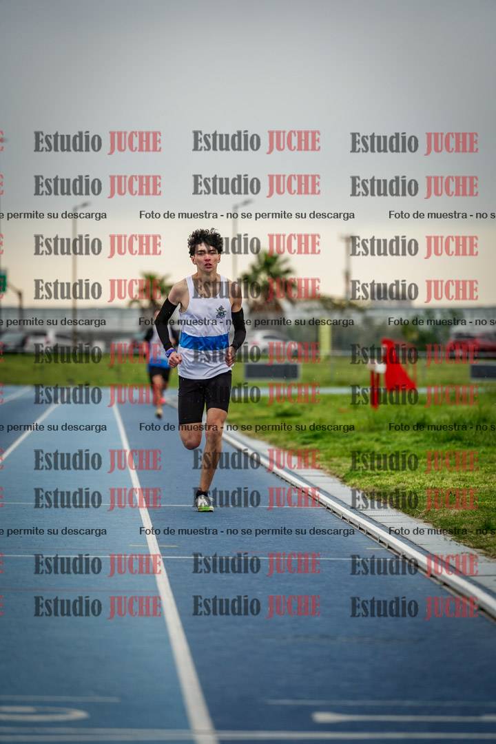Fotos de los 800 m llanos de varones - heptatlón y hexatlón
