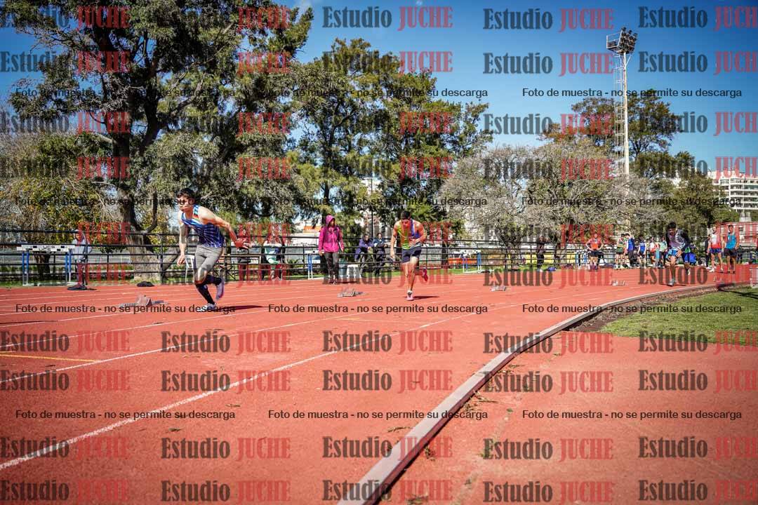 Fotos de los 200 m llanos de varones