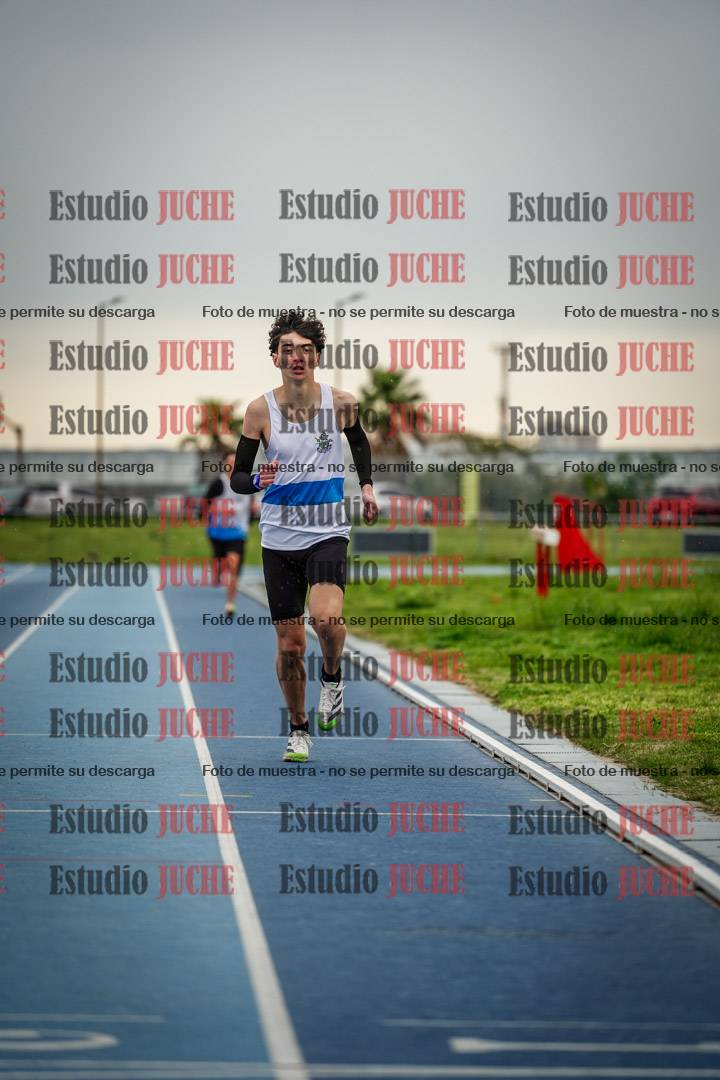 Fotos de los 800 m llanos de varones - heptatlón y hexatlón