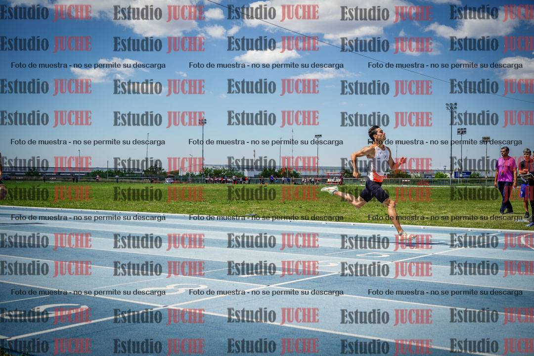 Fotos de los 400 m llanos de varones