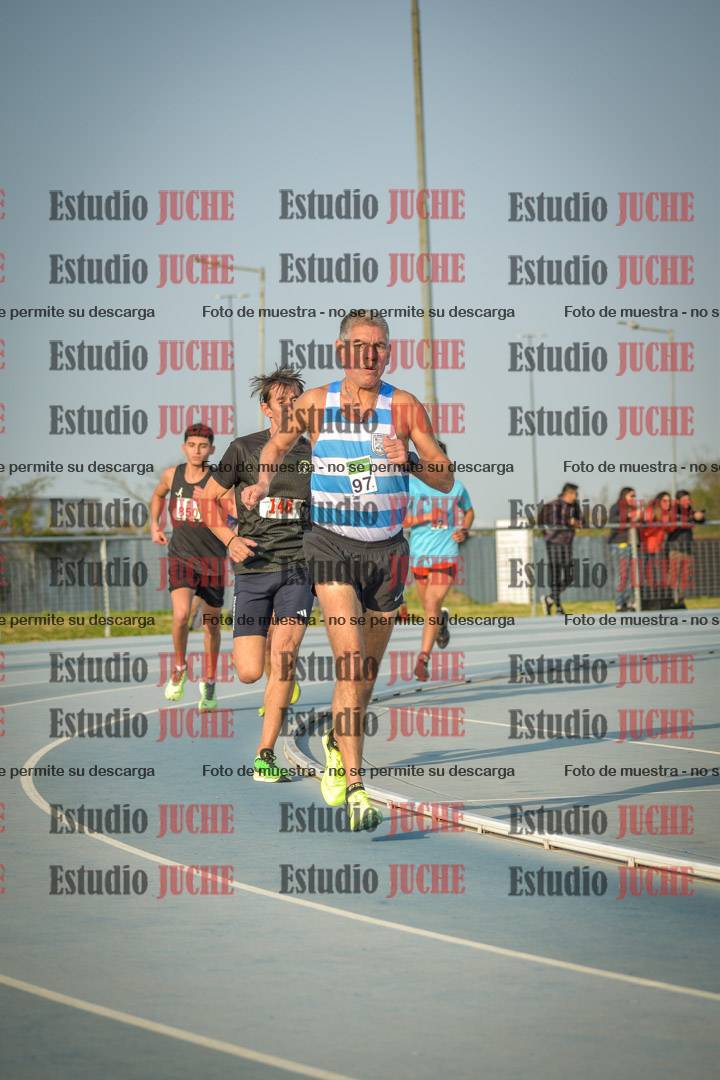 Fotos de los 3000 m llanos de varones