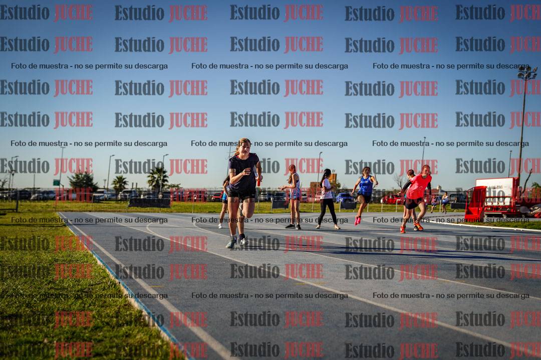 Fotos de las postas 5x80 m de mujeres