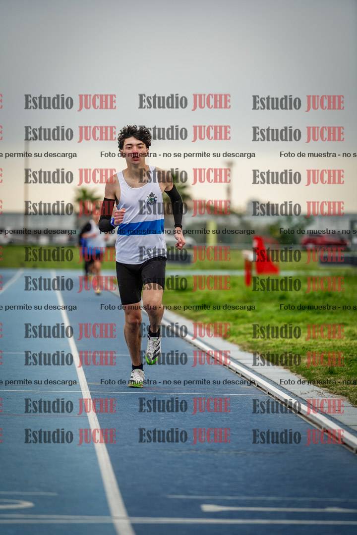 Fotos de los 800 m llanos de varones - heptatlón y hexatlón