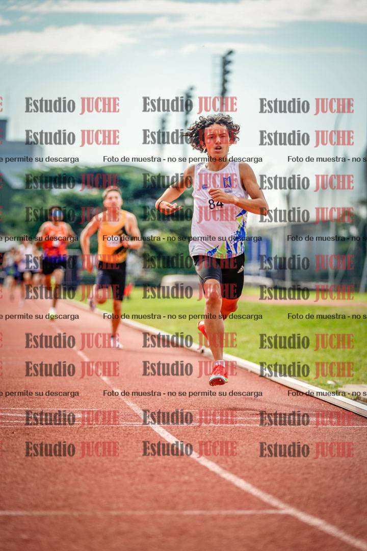 Fotos de los 800 m llanos de varones