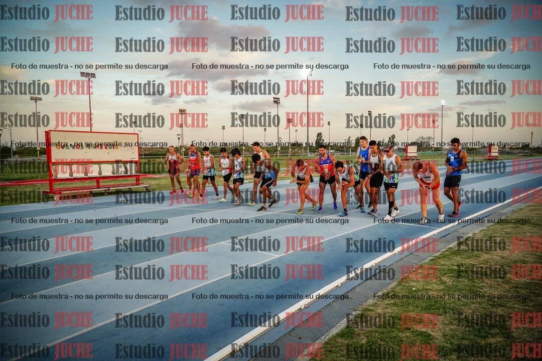Fotos de los 3000 m llanos de varones