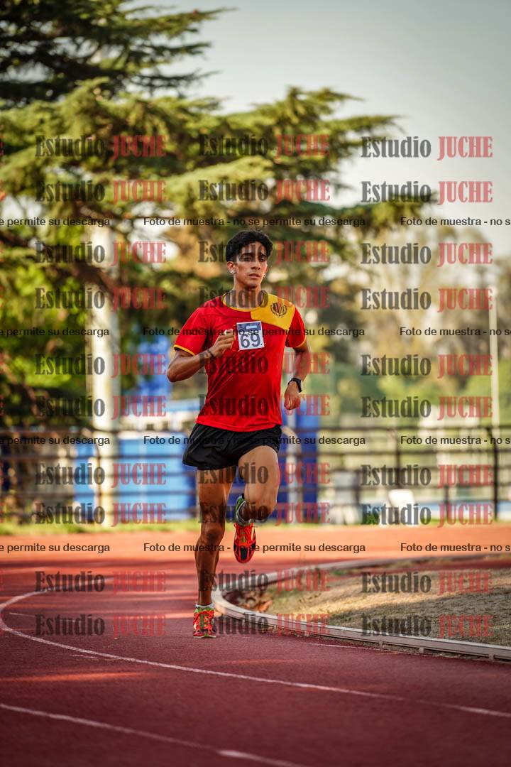 Fotos de los 800 m llanos de varones