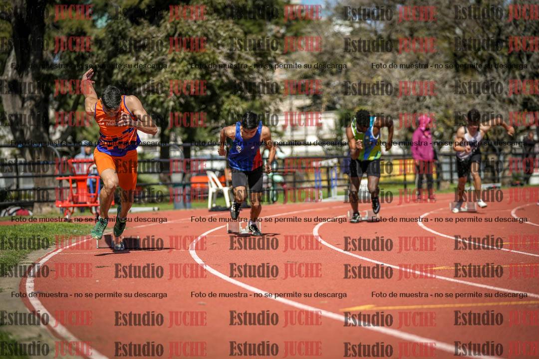 Fotos de los 200 m llanos de varones
