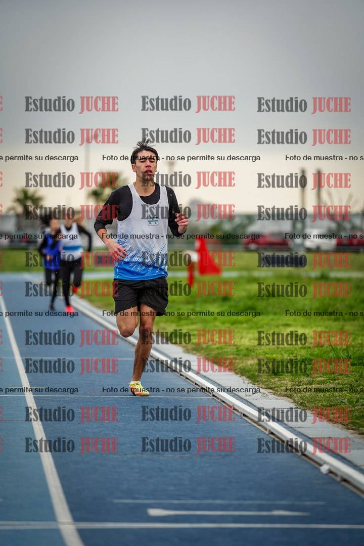 Fotos de los 800 m llanos de varones - heptatlón y hexatlón