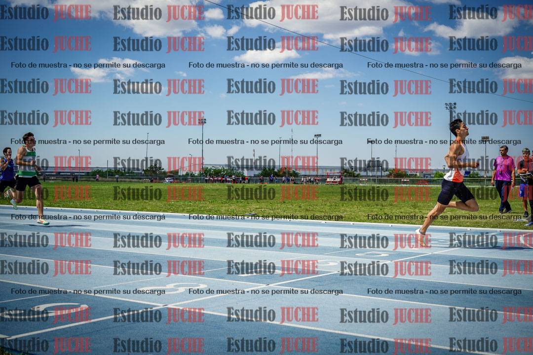 Fotos de los 400 m llanos de varones